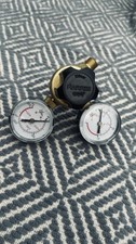 Harris Model 601 Regulator Argon/Co2 Shielding Gas, 230 Bar Dual Gauge picture