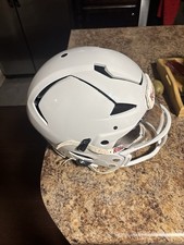 Riddell Axiom Adult Sm/ Youth Med picture