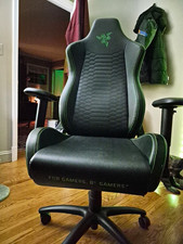 Razer Iskur  Black/Green Computer Gaming Chair (Local Pickup Only) picture