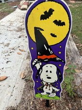 Rare Vintage Peanuts Snoopy And Rare Vintage Winnie The Pooh Halloween Yard Art picture