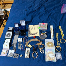 Montana Silversmiths Mariell Mixed Lot 50+ Fashion Jewelry Multicolor Metal picture
