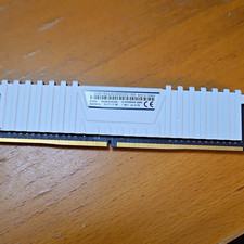Corsair Vengeance LPX 16GB (2x8GB) 3000MHz DDR4 DIMM RAM CMK16GX4M2B3000C15W picture