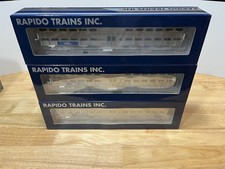 Rapido 145004 - HO Metra BNSF Gallery Commuter Car Set #1 Burlington picture