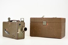 Cine Kodak Model B 16mm Movie Camera f/1.9 25mm Lens & Case Green V35 picture