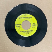 CHAPARRAL BROTHERS CAPITOL RECORDS STANDING IN THE RAIN PROMO COPY 45 P-2153 picture