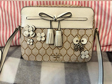 Kate Spade New York Beige/Ivory honey comb Crossbody Bow Tassel Detach Strap picture