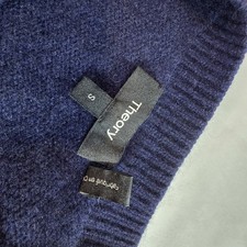 Men's Navy Blue Theory Hilles Crewneck Sweater in 100% Cashmere picture
