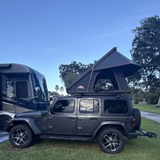 Hey Fun Hard Shell Rooftop Tent 2-3 person picture