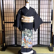Kyo-Yuzen Black Formal Kimono (Kurotomesode) 5 Family Crests 7-Piece Set picture