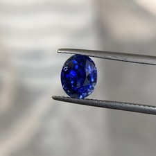 3.02 ct Natural Heated Royal Blue Sapphire | Oval picture