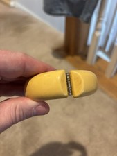 VINTAGE UNIQUE YELLOW BAKELITE BANGLE CLIPPER BRACELET - RARE--TESTED picture
