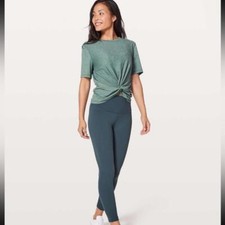 Lululemon Women's Crecent Tee  Active Shirt Size 2 Heathered Green Short Sleeve picture