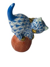 Herend Hungary Hand-Painted Blue Fishnet Kitten on Yarn Ball Figurine Mint picture