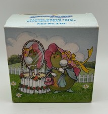 Vintage 1986 Avon NIB Somersaults Miss Pear Pastel Green Green Talc With Puff picture