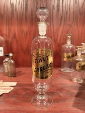 Pedestal Style Wm. Warner Pharmacy Apothecary  Bottle PATENTED 1875 - Gold Label picture