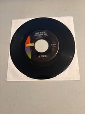 THE STATUES JEANIE WITH THE LIGHT BROWN HAIR WHITE CHRISTMAS 45 LIBERTY F-55292  picture