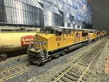 HO Broadway Limited Union Pacific ES44AC DCC+Sound # 8108 Paragon 4 picture