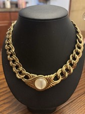 Vintage Signed Monet Goldtone Cabochon Faux-Moonstone Collar Necklace picture