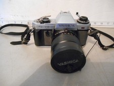 VTG Yashica FX-70 Quartz 35 MM SLR camera Yashica 42-75mm Lens 1980s picture