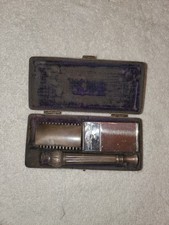 Antique King Gillette Safety Pocket Edition Razor Set Basket Weave Case picture