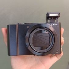 Panasonic Lumix LX10 24mm wide angle 5 axis stabilization 4K photo mode picture