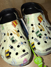RARE Crocs Harry Potter Baya Clogs Hogwarts Print Unisex M6/W8 New picture