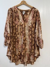 NEW Worthington Women's 2X Top Roll Tab Sleeve V-Neck  Snakeskin Print picture