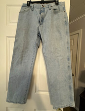 Wrangler Authentics Men's Light Wash Blue Straight Leg Denim Jeans Size 32 picture