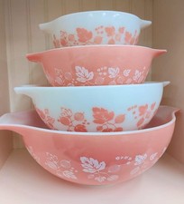 Vintage Pyrex Gooseberry Pink White Cinderella Nesting Bowls Set 441-444 picture