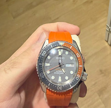 Seiko Diver's 200m Automatic 42mm Gray Dial Day/Date Orange Rubber Strap picture