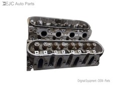 Pair of Cylinder Heads For 99-06 Chevrolet Silverado 1500  5.3 862 Gas picture