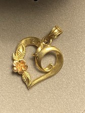 Vintage Multi-tone 14 Kt Gold Floral Heart Pendant Necklace picture