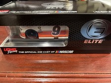Chase Elliott 2021 Hooters Throwback 1/24 Elite NASCAR Die Cast Camaro  picture