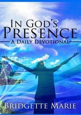 In God's Presence: A Daily Devotional - Paperback - VERY GOOD picture