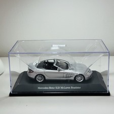 Minichamps Mercedes-Benz SLR McLaren Roadster Metallic 1:43 Scale picture