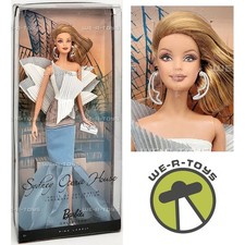Sydney Opera House Dolls of the World Barbie Doll 2010 Mattel T7671 picture