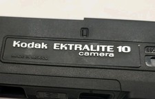 Vintage Kodak Ektralite 10 110 Film Camera Built-In Flash Made in Mexico READ picture