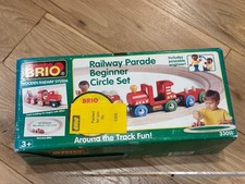 Brio Wooden Parade Beginner Circle Set with Poseable Engineer 33011 New, Thomas picture