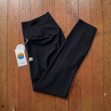 NWT Vuori Women's AllTheFeels Legging - Regular - Black picture