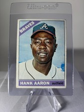 1966 Topps #500 Hank Aaron VG-VGEX (crease) picture