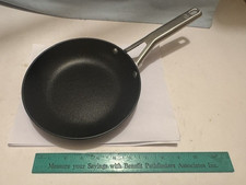 NEW  - CALPHALON  HARD ANODIZED Nonstick  8