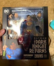 Medicom Toy MAFEX No. 161 Superman Dark Knight Returns Figure Alt Hands picture