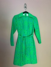 Vested Gentress vintage dress - sz 6 - green/blue dogs motif picture