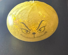 Golden Grinch Bun That Glows in Dark With Every Purchase Guaranteed Great 4 Xmas picture