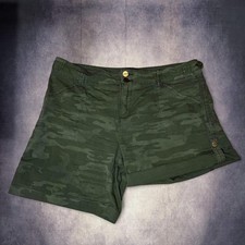 Sanctuary green camo shorts size 30 picture