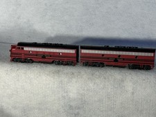 Striking Stewart/KATO Lehigh Valley RR F-7A/B Phase I Set A Pwrd./B Unpwrd. HO picture