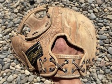 Vintage 1960s Wilson A2542 Catcher's Mitt LHT Left Hand Throw Baseball Glove USA picture