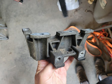 USED 2017-2021 Hyundai Tucson Santa Fe AC Compressor Lower Bracket 25253-2GGA0 picture