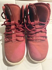 Nike Hyperdunk Men’s Mid Top Lace-Up Basketball Sneakers Red picture