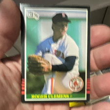 Donruss 1985 Roger Clemens Boston Red Sox #273 Rookie Base Set Card picture